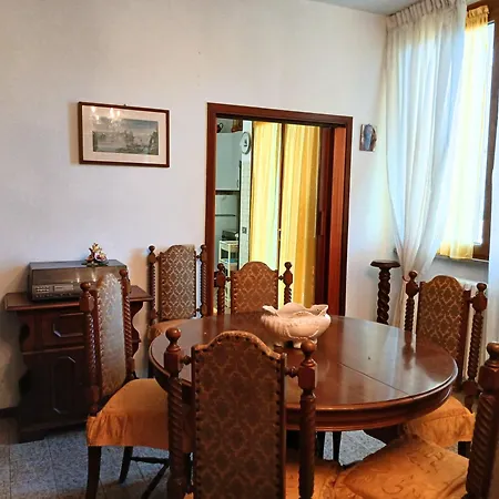 Cn040 - Cesenatico, Spazioso Quadrilocale Con Balcone A 30mt Dal Mare