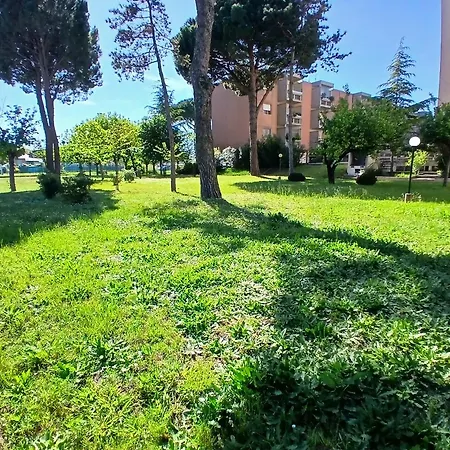 Apartmán Cn040 - Cesenatico, Spazioso Quadrilocale Con Balcone A 30mt Dal Mare